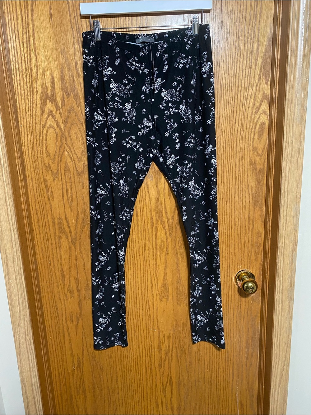 Black Floral Leggings - Comfortable Everyday Bottoms